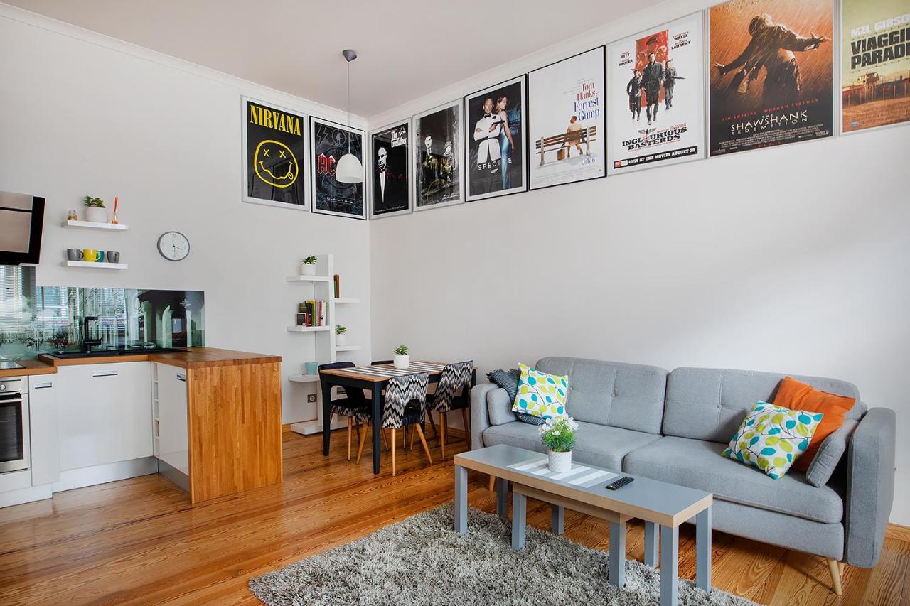 Movie Apartment Jezyce Познань Экстерьер фото