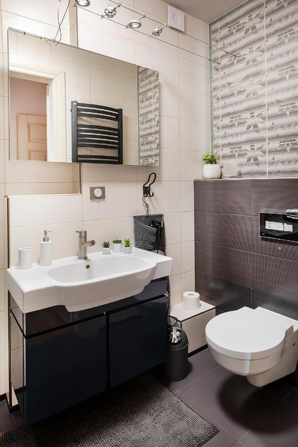 Movie Apartment Jezyce Познань Экстерьер фото