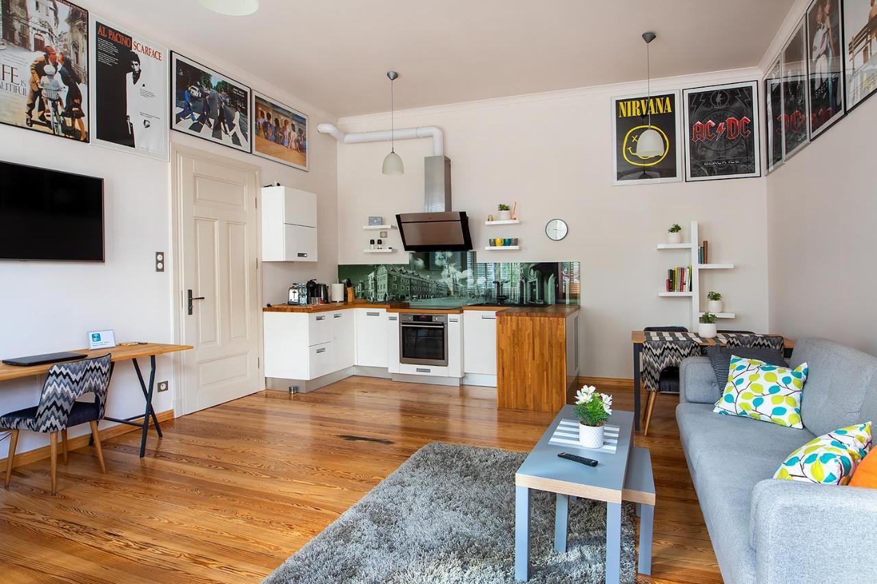Movie Apartment Jezyce Познань Экстерьер фото