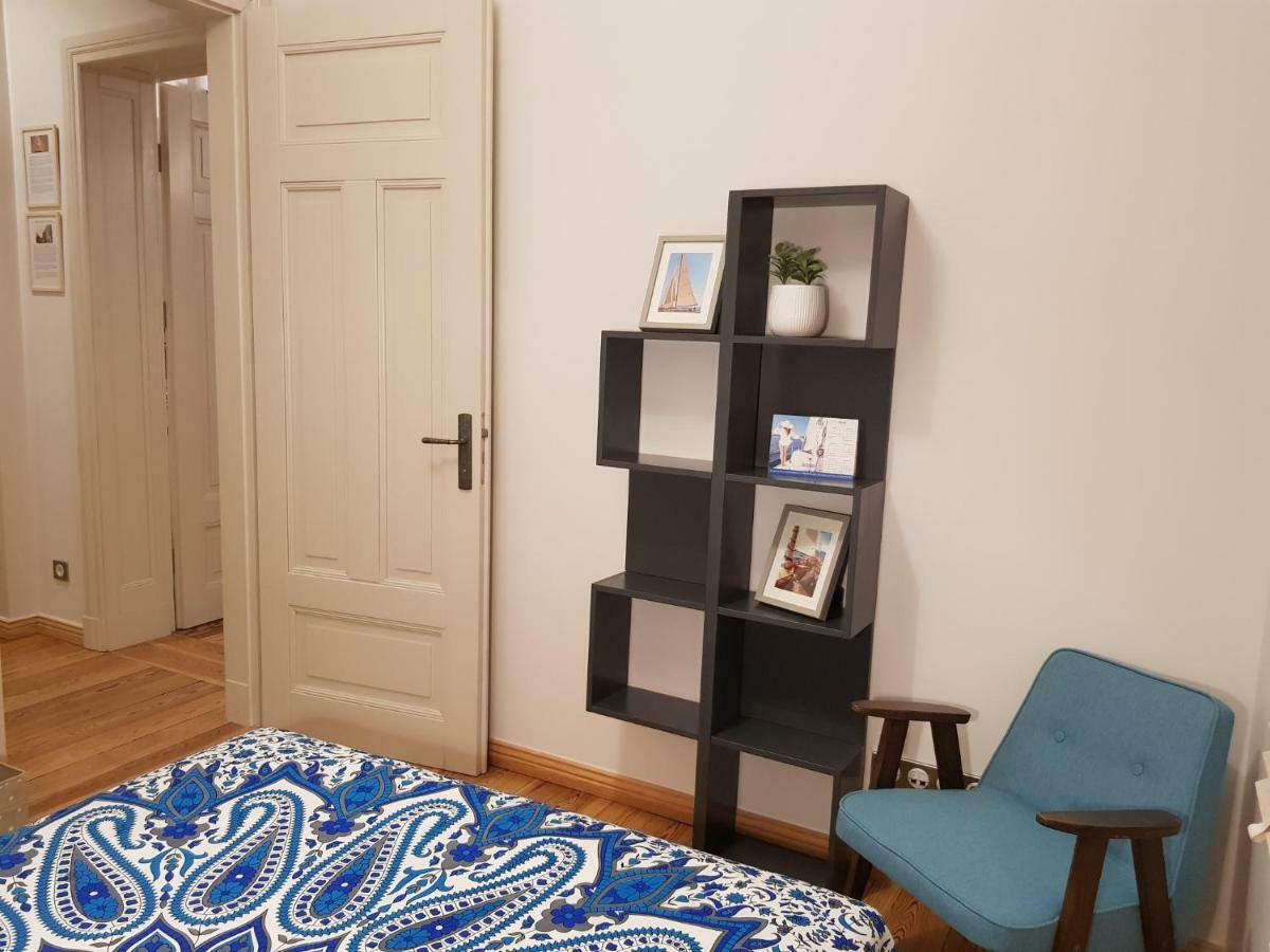 Movie Apartment Jezyce Познань Экстерьер фото
